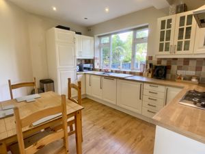 Kitchen/Diner- click for photo gallery